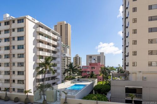 2440 Kuhio Ave, Honolulu HI  96815-3347 exterior