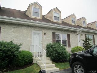 162 Springhouse Rd, Allentown, PA 18104-4513