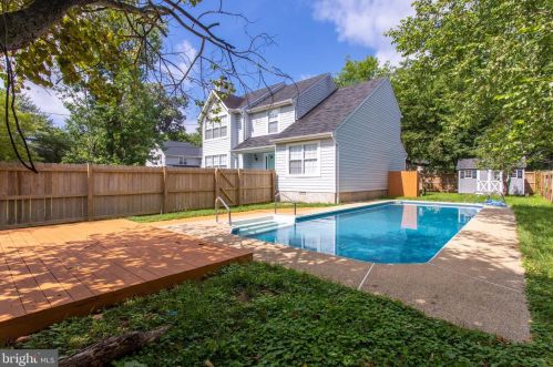 1178 Holly Ave, Shady Side MD 20764-9550 exterior