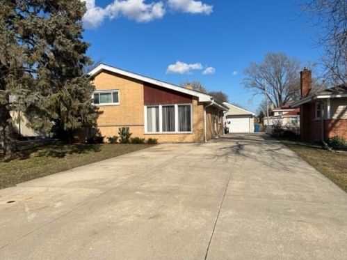 441 Emmerson Ave, Itasca, IL 60143-2212