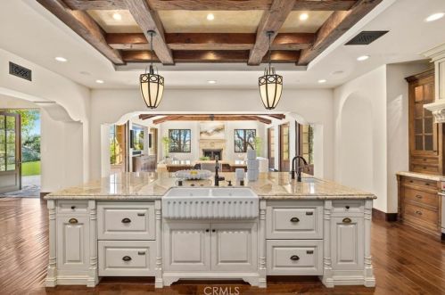 47 Echo Gln, Irvine CA  92603-0421 exterior