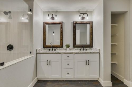 3025 Major St, Fort Worth TX  76112-7222 exterior