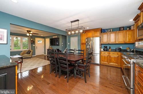 1161 Concord Dr, Haddonfield NJ 08033-3502 exterior