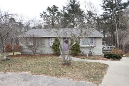 5 Briarwood Ct, Coventry, RI 02816-7965