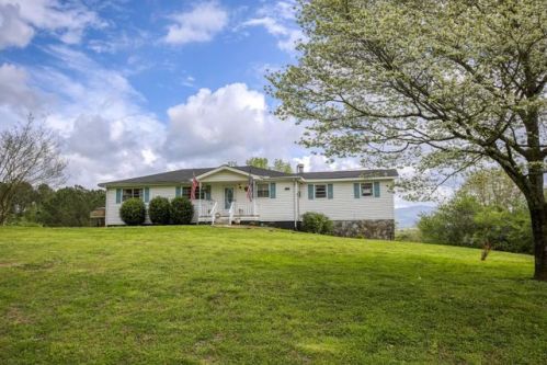 339 Thrasher Ln, Big Canoe, GA 30143-5352