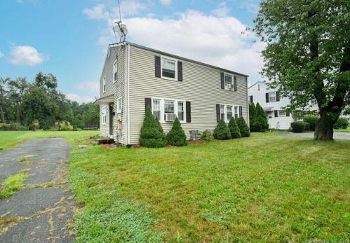 155 Fairview Dr, Kensington, CT 06037-1404