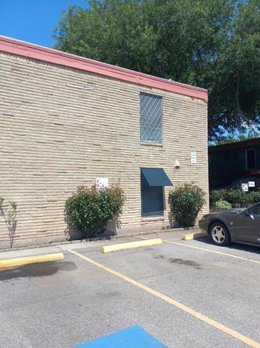 105 Rockisland St, Angleton TX  77515-5822 exterior