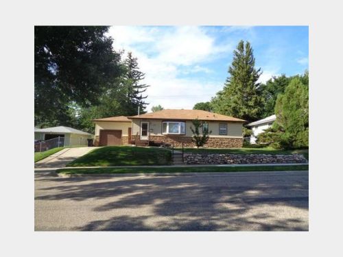 1144 Keating Dr, Bismarck, ND 58501-2421