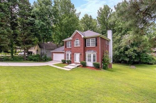 6958 Breeze Dr, Stone Mountain, GA 30087-4504