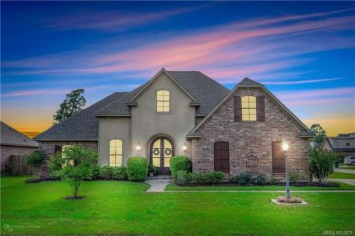 9024 Mitcham St, Shreveport, LA 71106-7983