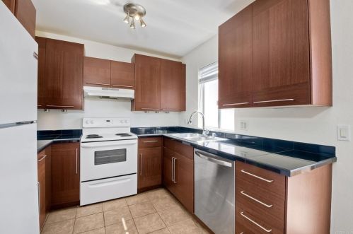 232 Candice Pl, Vista CA  92083-1984 exterior