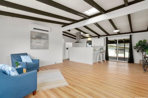 909 Aipo St, Honolulu HI  96825-2521 exterior