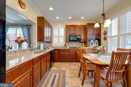 1077 Magnolia Ct, Woodstock, VA 22664-2093