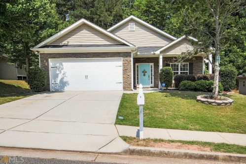 11 Casey Rd, Newnan, GA 30263-6767