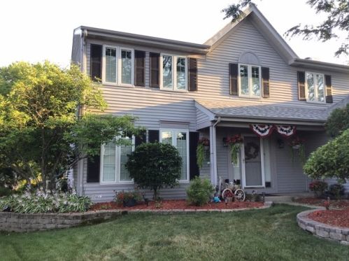 1054 Mountain Glen Way, Carol Stream, IL 60188-4635