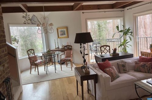 659 Broomley Rd, Charlottesville, VA 22901-7832