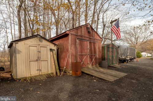 6132 Shady Side Rd, Shady Side MD exterior