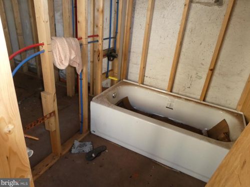 2104 9 St, Philadelphia PA 19122-1313 exterior