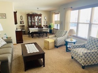 521 Autumnwolf Dr, Davis Jct, IL 61020-9435