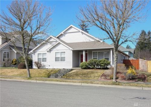 1212 Huggins St, Dupont, WA 98327-9708