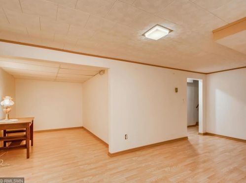 392 Grafton Ave, Saint Paul MN  55128-6528 exterior