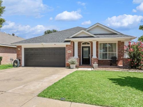 9800 Autumn Sage Dr, Fort Worth TX  76108-4812 exterior