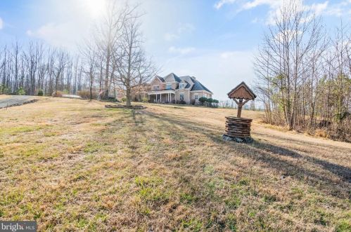 5219 Free State Rd, Marshall, VA 20115-3032