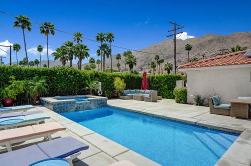 222 Sonora Rd, Palm Springs, CA 92264-8434