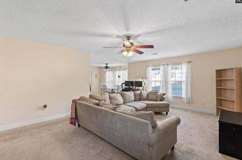170 Cornerstone Ln, Lexington, SC 29073-7622