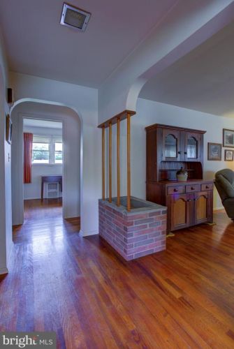 72 Village Dr, Lancaster PA  17601-3324 exterior