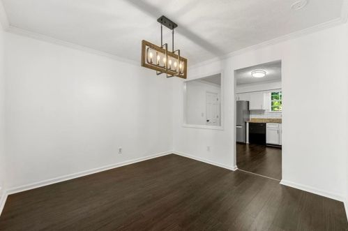 250 Crab Orchard Way, Roswell GA  30076-2352 exterior