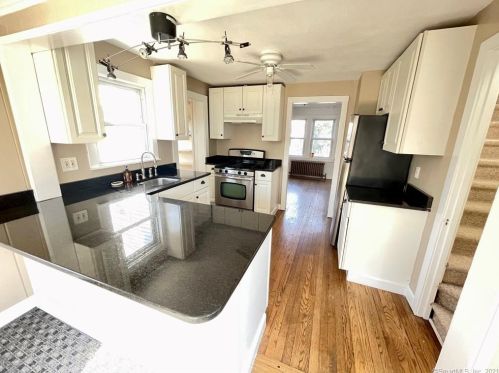 17 Buena Vista Dr, Greenwich, CT 06831-4210