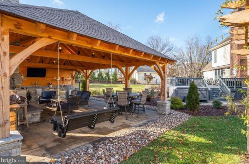 874 Pheasant Hill Rd, Summit Point WV  25446-3634 exterior