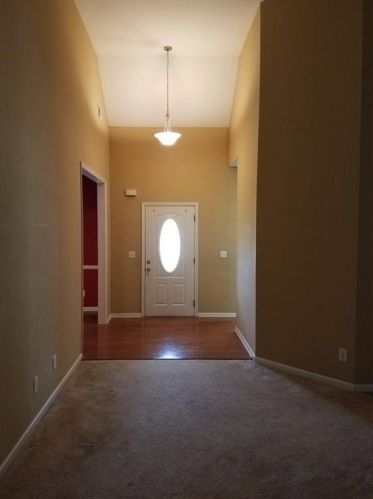 303 Old Mill Dr, Carrollton, GA 30117-4288