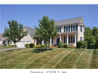 296 Scarborough Ln, Middletown, CT 06457-7547