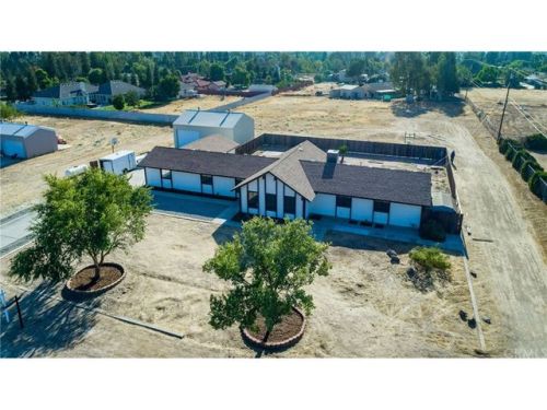 12918 Waverly Rd, Madera, CA 93636-8589