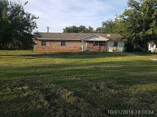 113 Indiana St, Walters, OK 73572-2637