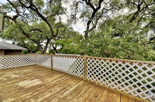 807 Baylor St, Austin TX  78703-4980 exterior