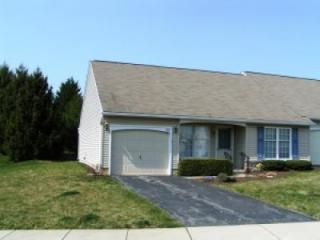 68 Knollwood Dr, Lancaster, PA 17601-5659