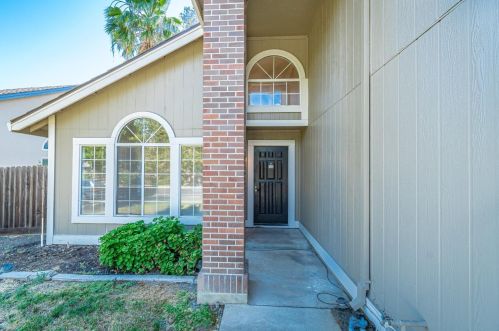 9481 Foulks Ranch Dr, Elk Grove, CA 95758-4320