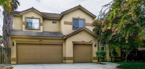 5215 Congressional St, Sharon, CA 93610-8403