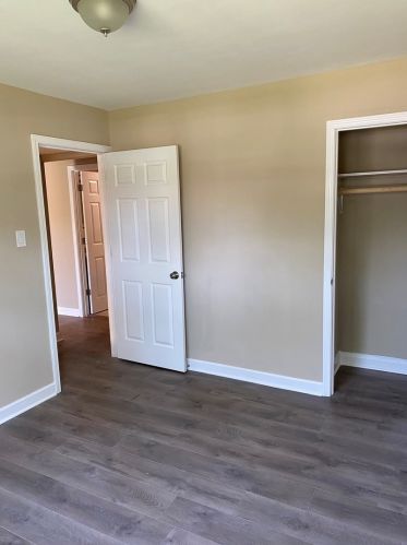 1487 Wentworth Ave, Calumet City, IL 60409-6243