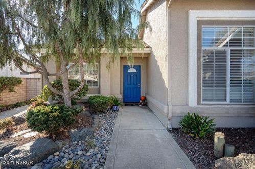 1724 Mammoth Dr, Santa Maria, CA 93454-2667
