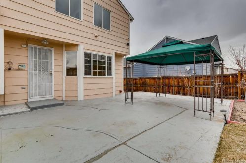 5262 Dearborn St, Denver CO 80239-6037 exterior