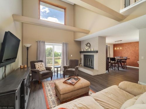 3274 Camelot Dr, Saint Paul MN  55125-2754 exterior