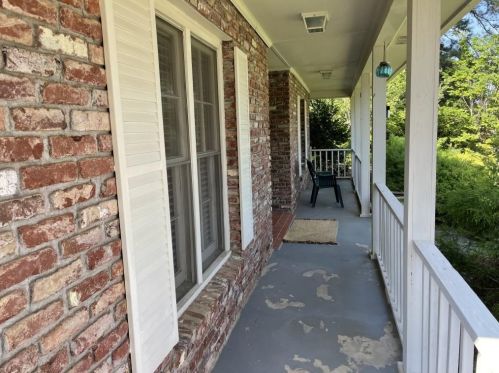3281 Chestnut Oaks Dr, Marietta, GA 30062-6613