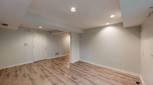 9 Blue Mountain Rdg, Norwalk CT  06851-2901 exterior