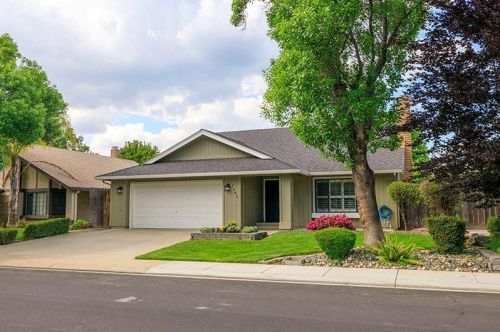 2609 Twin Oak Ln, Modesto, CA 95355-9444