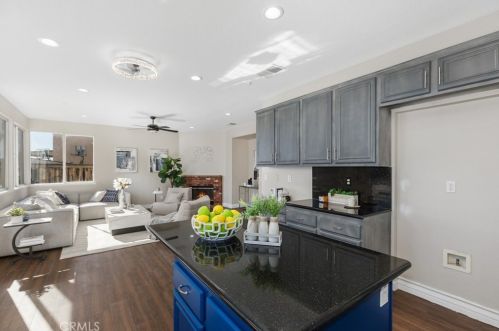 8974 Oakridge Ct, Riverside CA  92508-3095 exterior