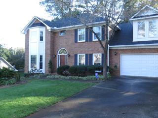 2103 Glenridge Ct, Marietta, GA 30062-1880